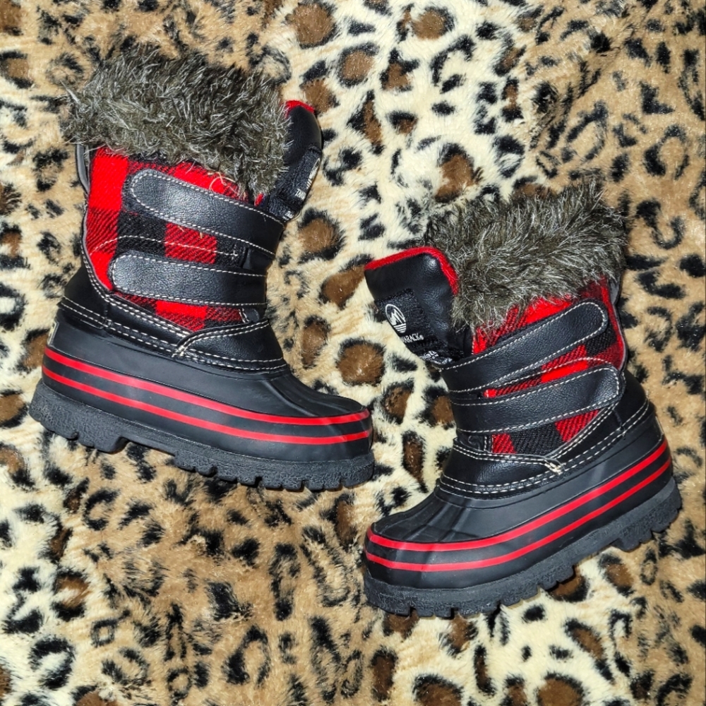 Toddler Snow Boots size 10 - Tamarack Buffalo Plaid